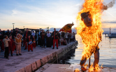 [FOTO] Paljenjem mesopusta završene Maškare na Rivijeri Crikvenica 2026.